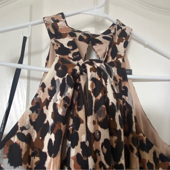 Julia Jordan Leopard Jumpsuit, Size 8, leopard print top, black bottoms. - Picture 5 of 8